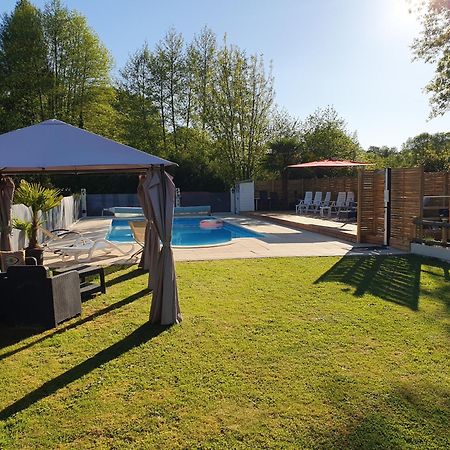 Luxury Safari Tents At Moulin Du Pommier Glamping & Camping Saulgond Kültér fotó