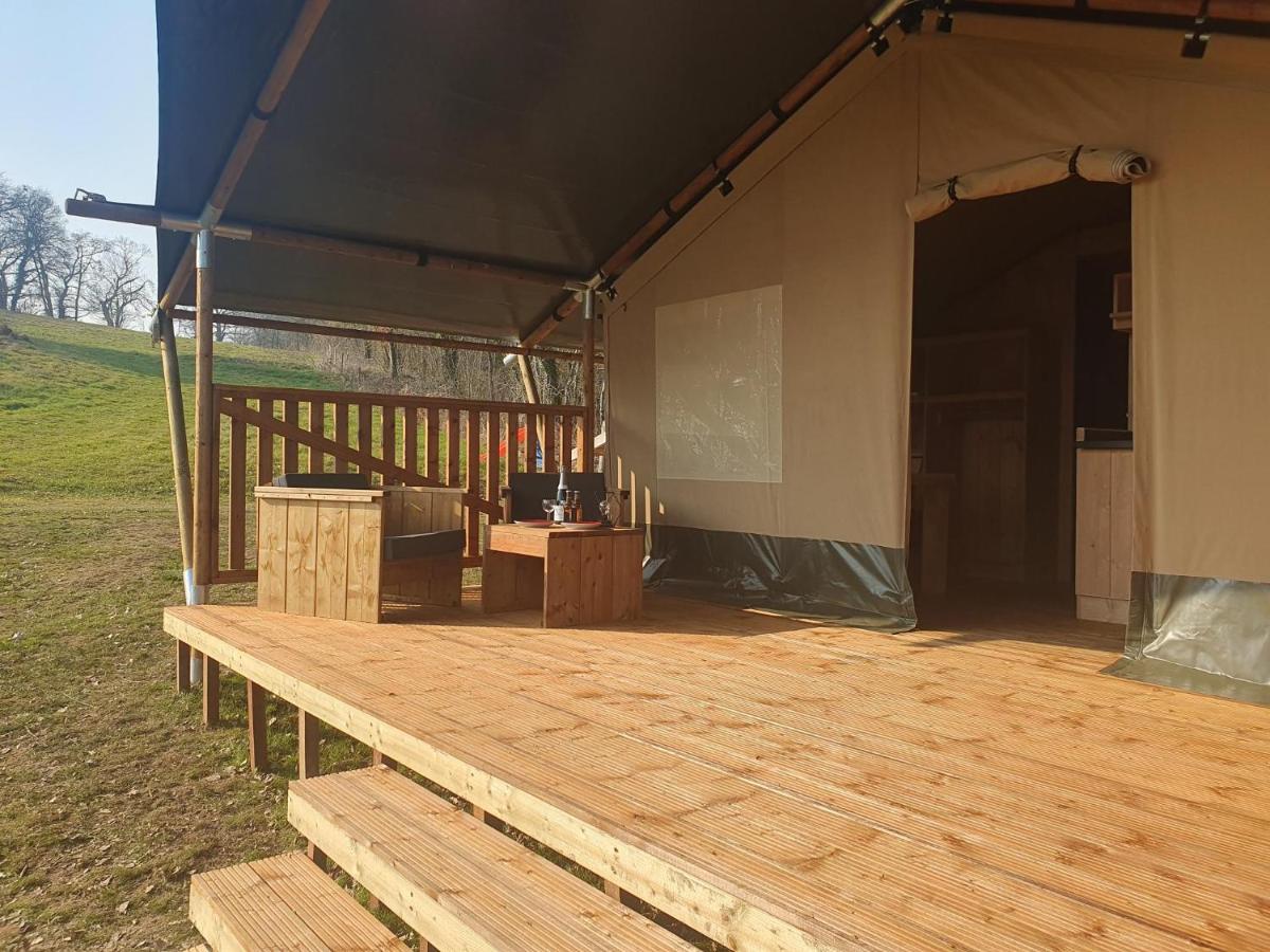 Luxury Safari Tents At Moulin Du Pommier Glamping & Camping Saulgond Kültér fotó