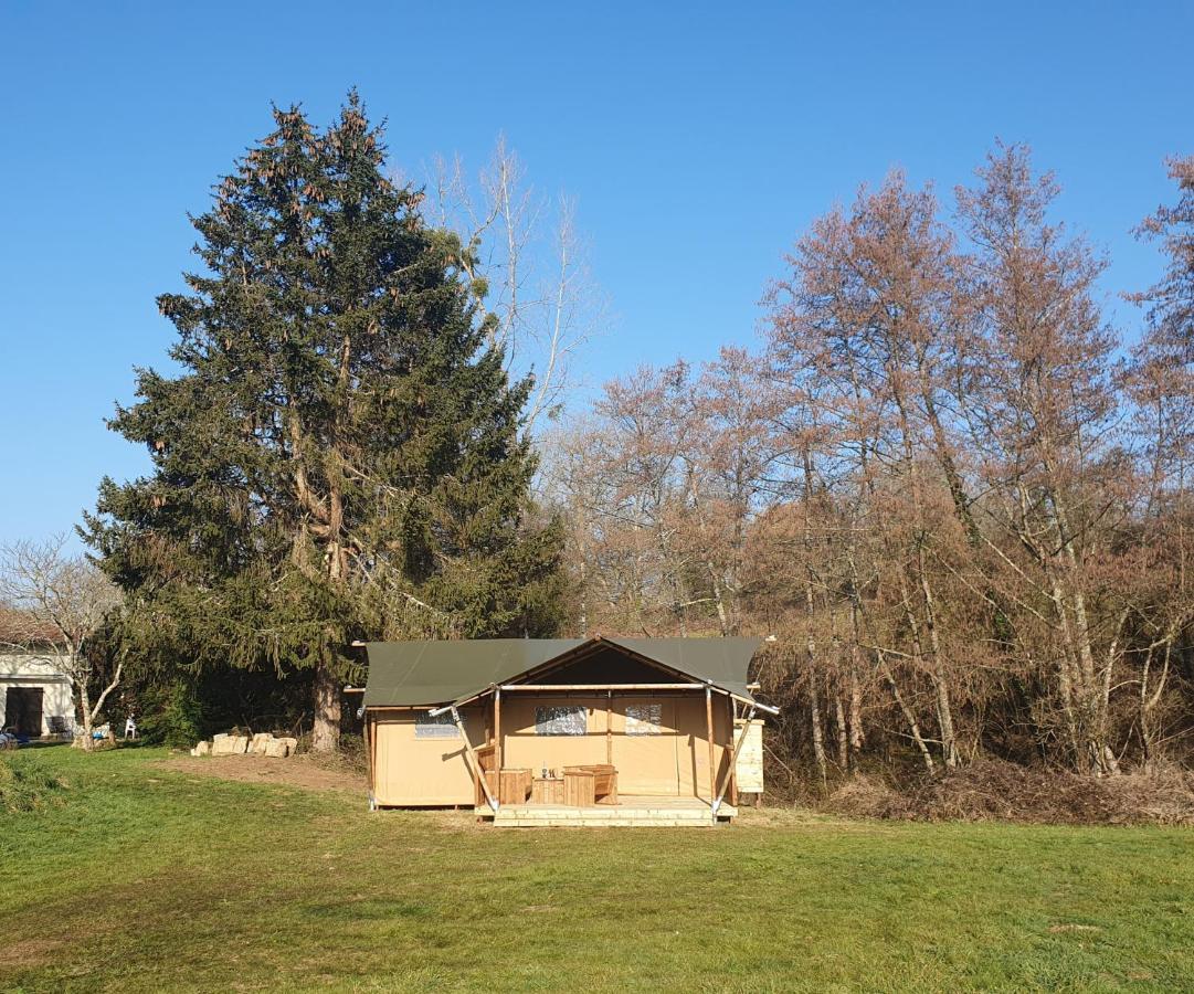 Luxury Safari Tents At Moulin Du Pommier Glamping & Camping Saulgond Kültér fotó