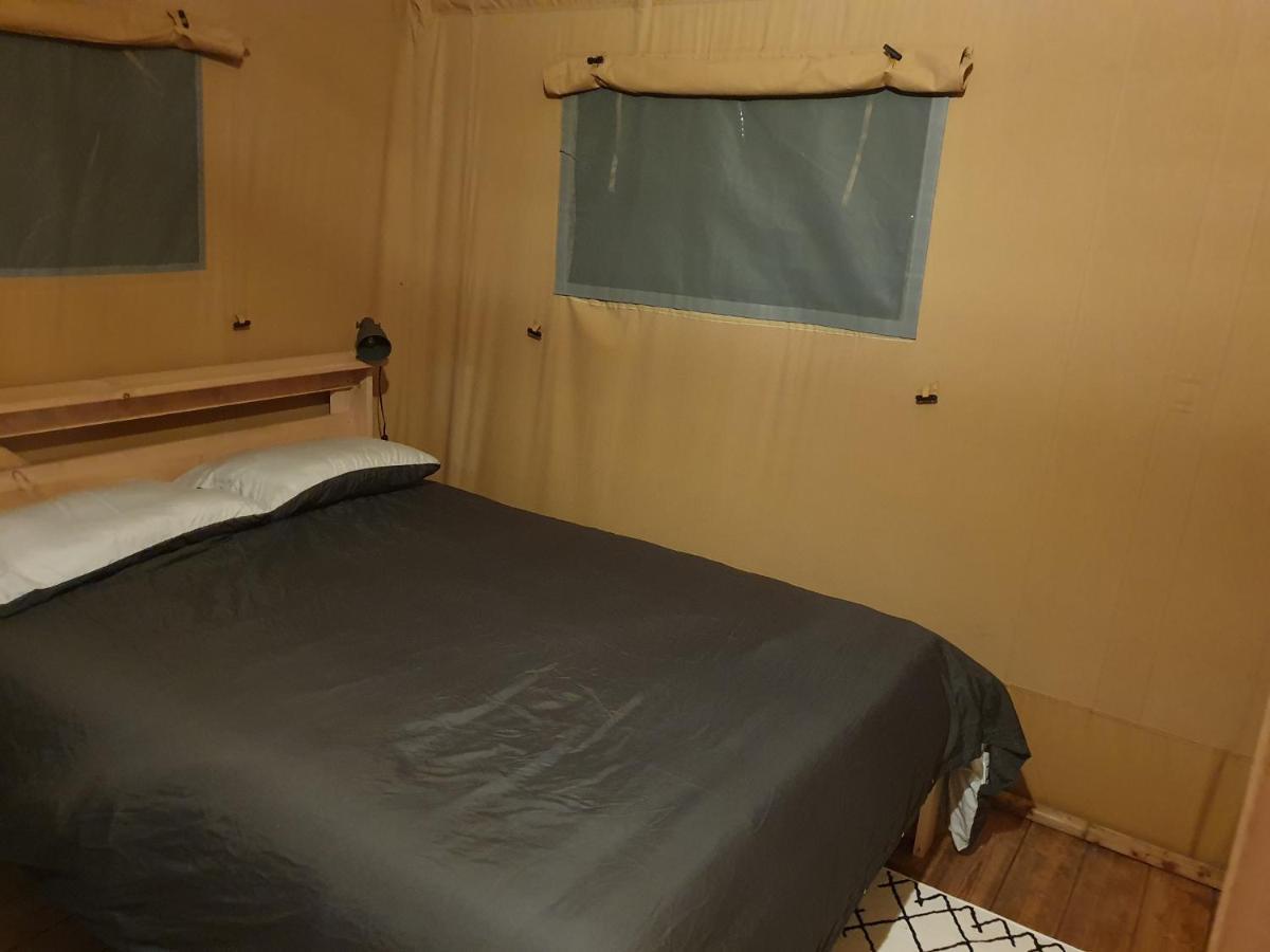 Luxury Safari Tents At Moulin Du Pommier Glamping & Camping Saulgond Kültér fotó