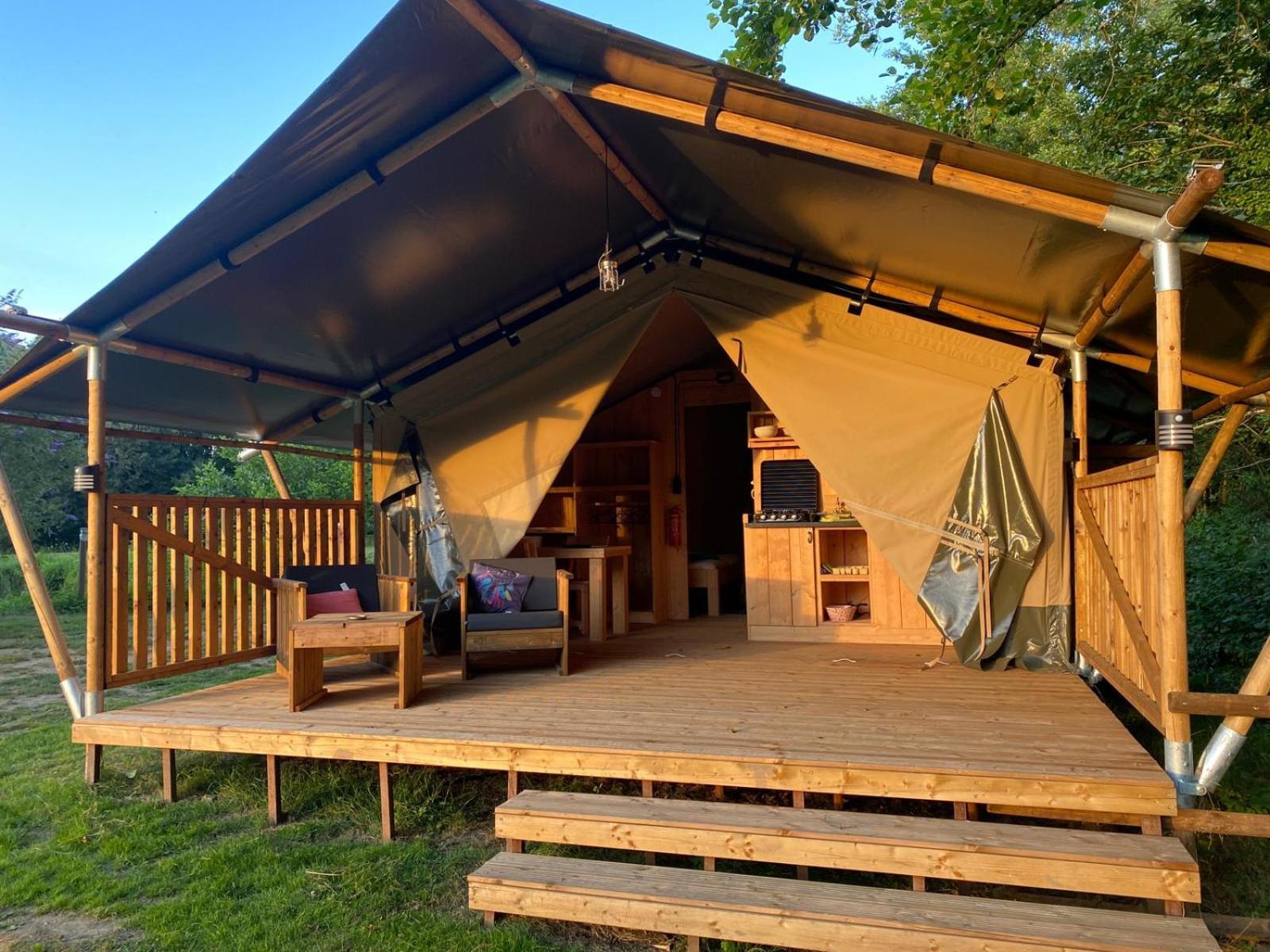 Luxury Safari Tents At Moulin Du Pommier Glamping & Camping Saulgond Kültér fotó