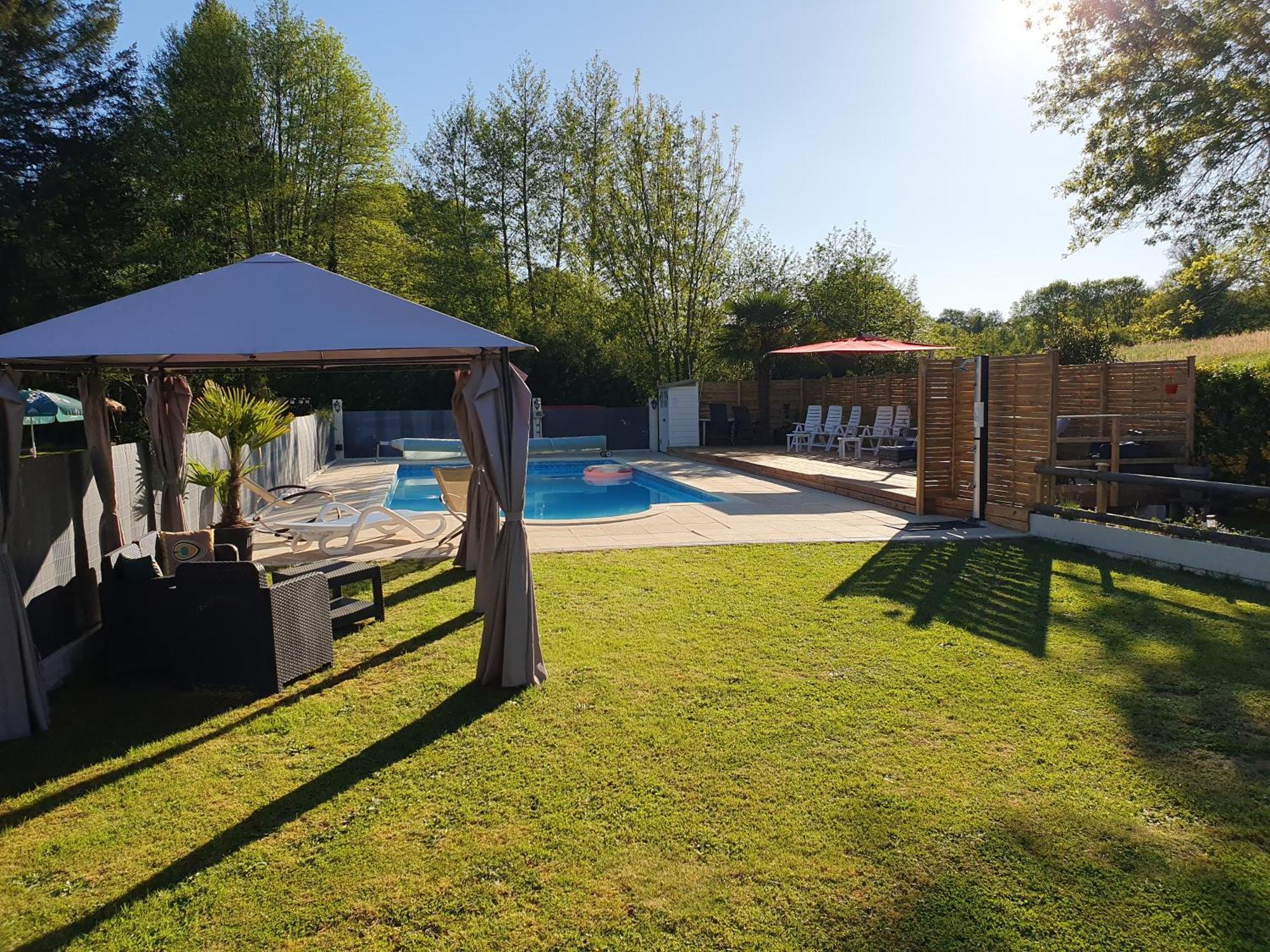 Luxury Safari Tents At Moulin Du Pommier Glamping & Camping Saulgond Kültér fotó